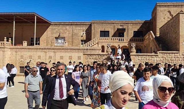 Silopi Final Okulları üniversite sınavları öncesi öğrencilerine moral gezisi düzenledi