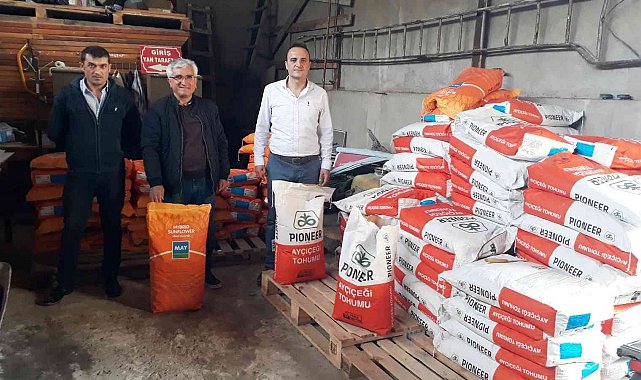 Simav'da çiftçilere 3 bin 500 kilogram yağlık ayçiçeği tohumu dağıtıldı