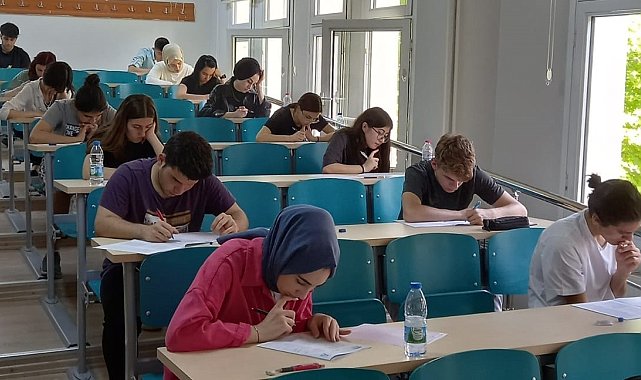 Sınav heyecanını yaşayarak öğrendiler