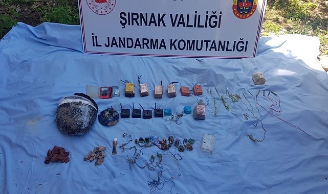 Şırnak'ta toprağa gömülü patlayıcı ve çok sayıda mühimmat bulunarak imha edildi