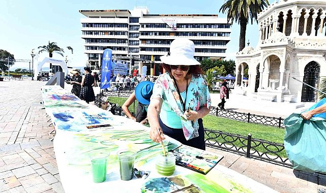 Suluboya Festivali İzmir'e renk kattı