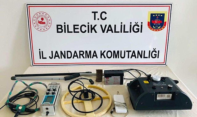 Şüphe üzerine durdurulan araçtan kaçak kazı malzemeleri çıktı