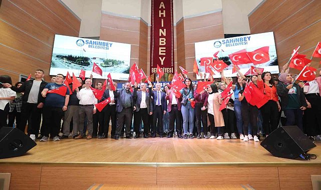 Tahmazoğlu, Çanakkale yolcusu öğrencilerle buluştu