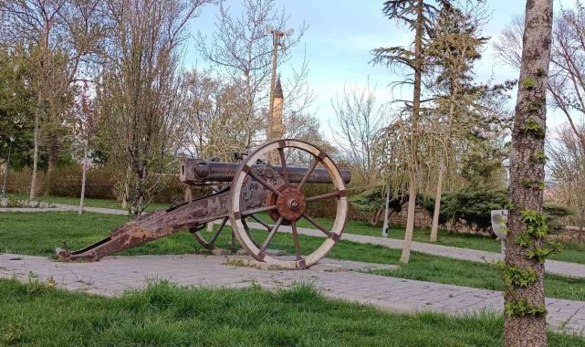 Tarihi höyükteki sahra topu Ramazan ayının ve kentin sembolü