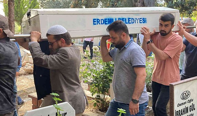 Telefonu şarja takarken akıma kapılan genç yaşamını yitirdi