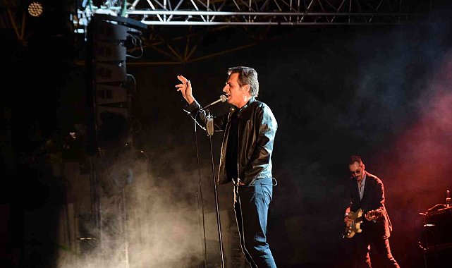 Teoman'dan nostaljik Bursa konseri