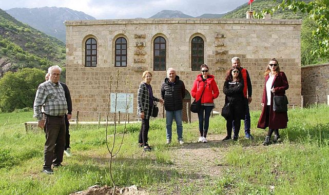 Terörden temizlenen Şemdinli'ye ziyaretçi akını