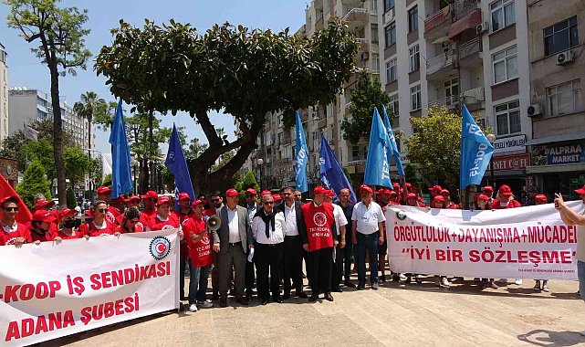 Tez-Koop İş Sendikası üyeleri, Mersin Üniversitesi yönetimini protesto etti