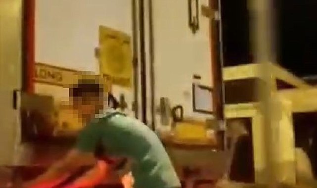 Tır arkasında ölümüne patenli yolculuğa yoldan geçen sürücü müdahale etti