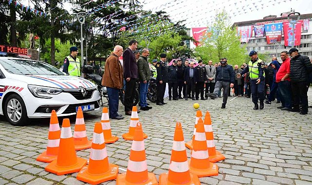 Trabzon'da "Yayalar için 5 adımda güvenli trafik" etkinliği