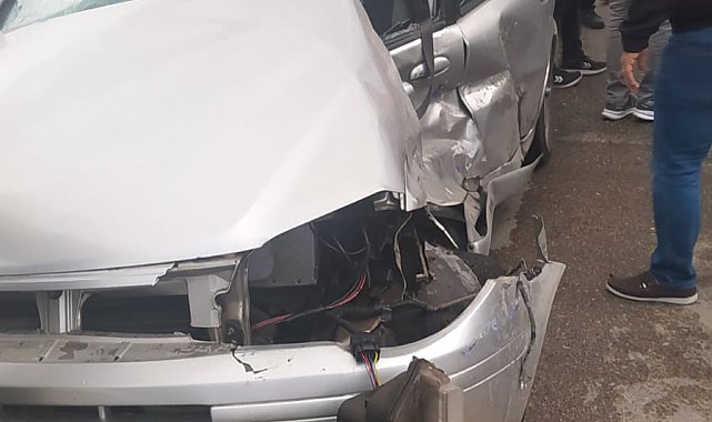 Trafik kazasında anne ve oğul yaralandı