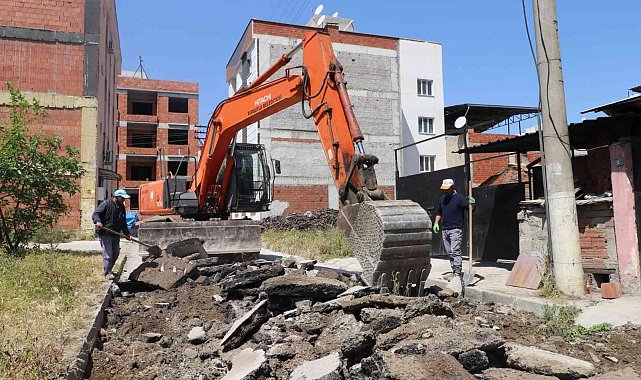 Turgutlu Belediyesi öz kaynaklarıyla çalışmaya devam ediyor