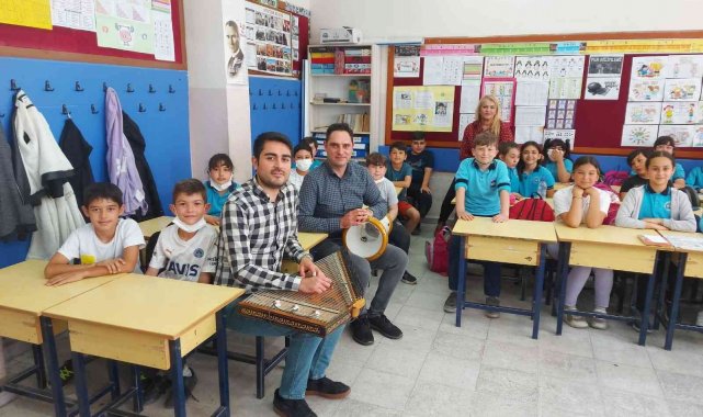 Türk Sanat Müziği'ni çocuklara sevdiriyorlar