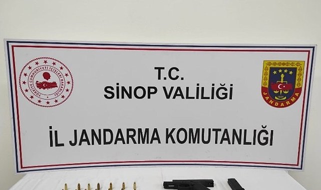 Türkeli'de ruhsatsız tabanca ele geçirildi