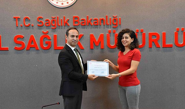 UMKE personeli olmaya hak kazanan personele sertifikaları takdim edildi