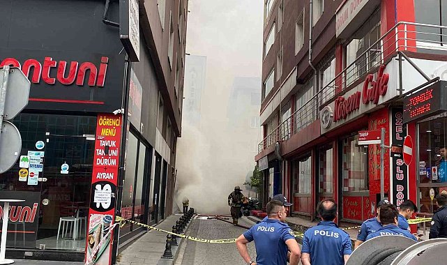 Ümraniye'de mobilya atölyesinde yangın: Vatandaşlar sokağa döküldü