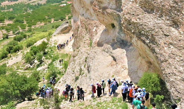 Üniversite öğrencileri Levent Vadisi'nde yürüdü