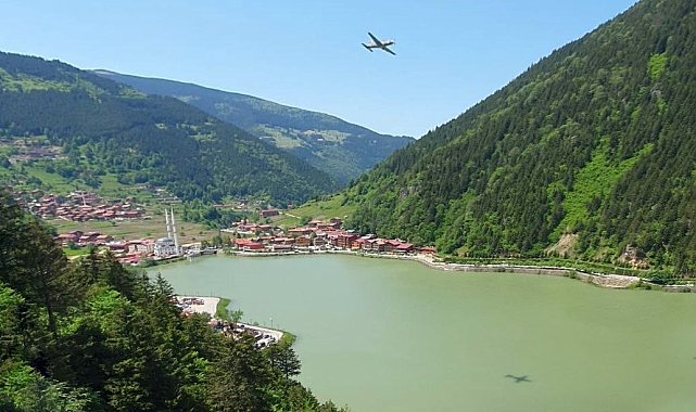 Uzungöl üzerindeki uçağı görünce gözlerine inanamadılar, o anları kayda aldılar