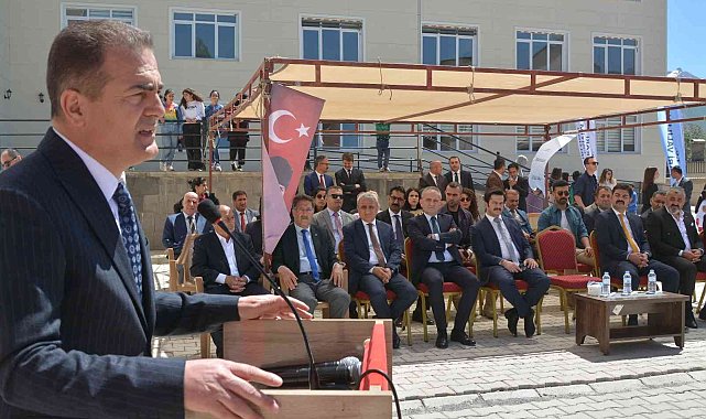 Vali Akbıyık: "45 bin kitap dağıttık"