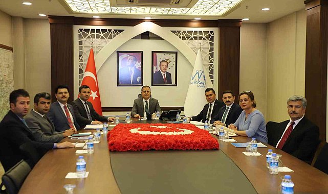 Vali Akbıyık: "Hakkari tarihinin en büyük yatırımlarını alıyor"