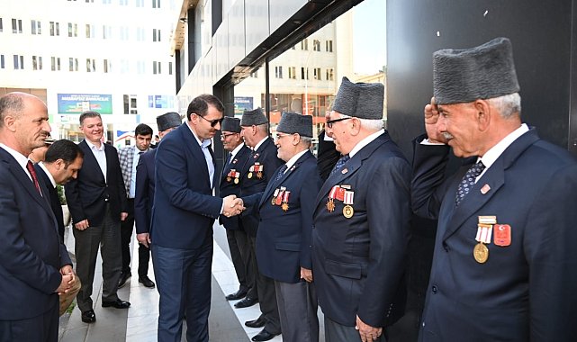 Vali Ayhan'dan şehit ve gazi derneklerine ziyaret