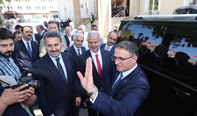 Vali Balcı'ya duygusal veda