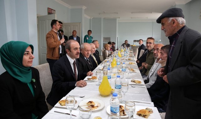 Vali Epcim, huzurevi sakinleriyle bayramlaştı