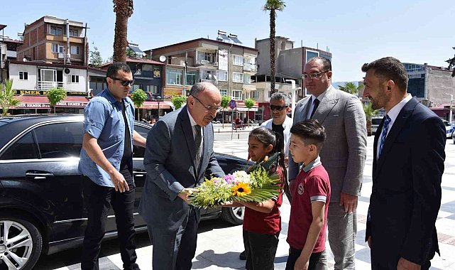 Vali Karadeniz, Sarıgöl ilçesini ziyaret etti