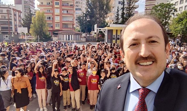 Vali Pehlivan, öğretmen ve öğrencilerle buluştu