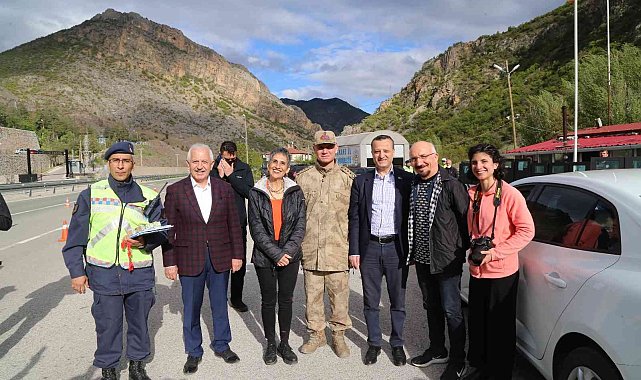 Vali Taşbilek, trafik denetimine katıldı