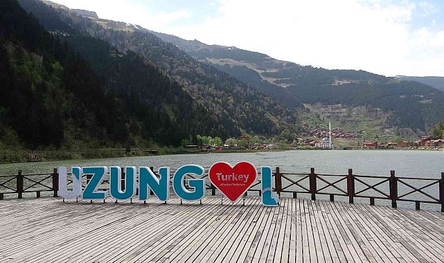 Vali Ustaoğlu: "Trabzonspor'un şampiyonluğu turizmi hareketlendirecek"