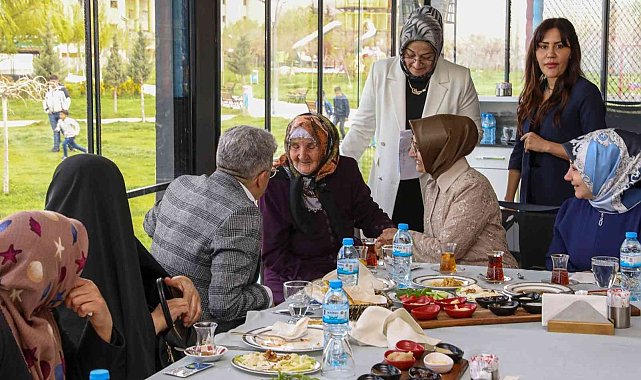 Van Büyükşehir Belediyesi şehit annelerini ve eşlerini unutmadı