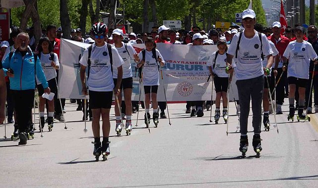 Van&#039;da 19 Mayıs Atatürk&#039;ü Anma, Gençlik ve Spor Bayramı coşkusu