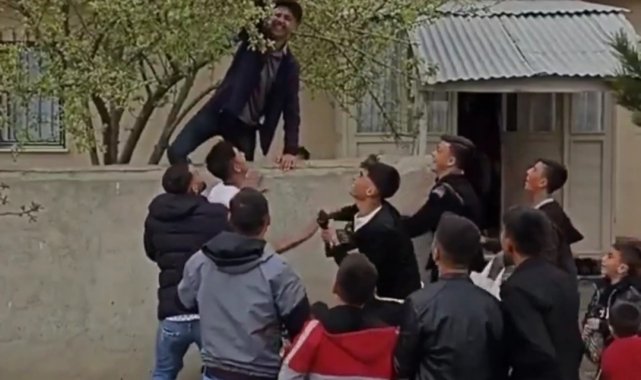 Van&#039;da bayram ziyaretleri renkli görüntülere sahne oldu