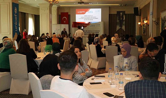 Van'da erken yaşta ve zorla evlilikler masaya yatırıldı