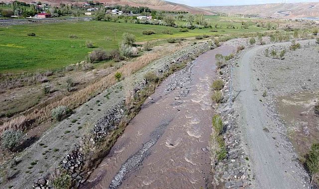 Yağan yağmurlar sonrası Iğdır'daki akarsuların debisi arttı
