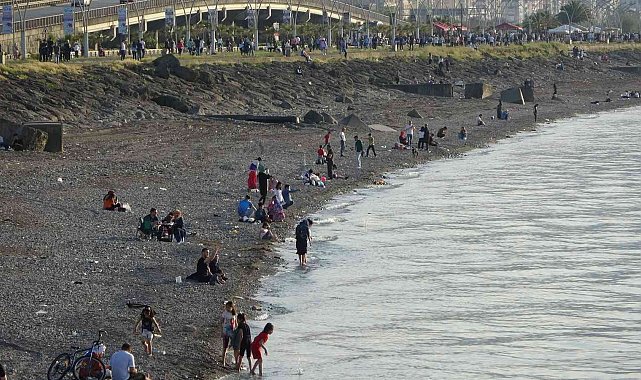 Yaklaşık 40 yıl önceki kumsal halini alınca oraya akın ettiler