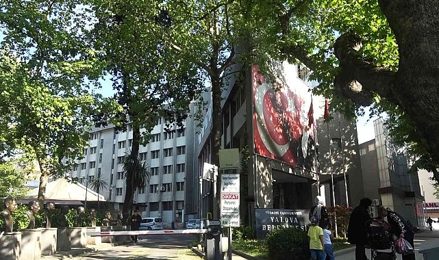 Yalova Belediye Başkan Vekili Tutuk: &quot;Belediye hizmet binasının güçlendirilmesinden tarafım&quot;