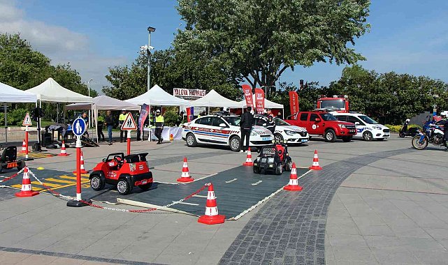 Yalova'da bilgilendirme stantları açıldı