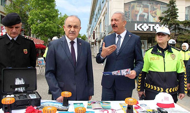 Yalova&#039;da &quot;Yayalar İçin 5 Adımda Güvenli Trafik&quot; etkinliği