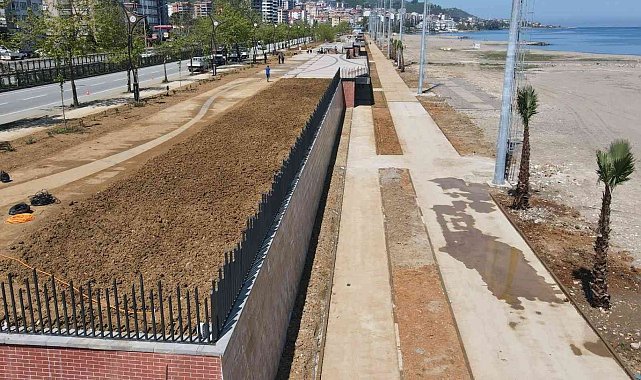 Yapımı tamamlanan plaj projesi açılışa hazır