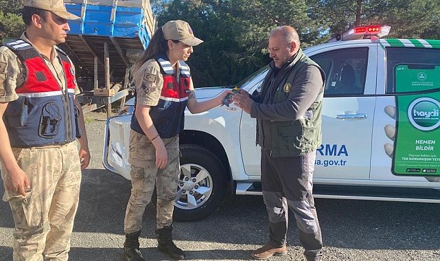 Yaralı su kuşuna jandarmadan şefkat eli