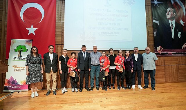 Yarışmalarda başarılı olanlar ödüllere kavuştu