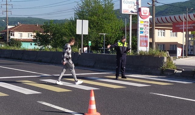 Yayalara yol vermeyen sürücülere ceza yağdı