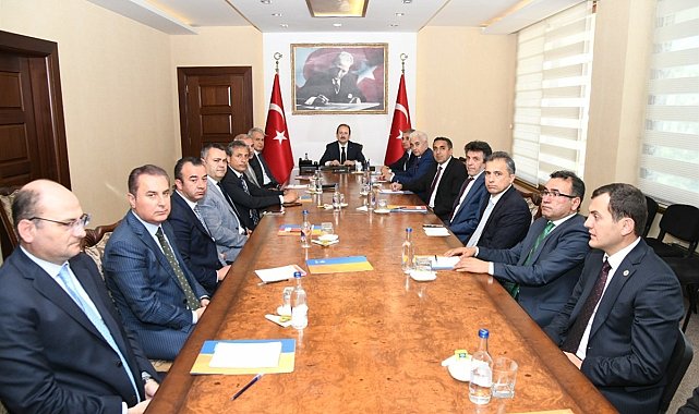 Yeni Vali Pehlivan, Mersin mesaisine hızlı başladı