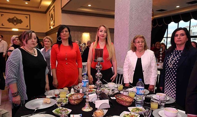 Yenimahalleli annelere "Anneler Günü" buluşması