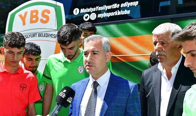 Yeşilyurt Belediyespor U-18 takımı Kahramanmaraş'a uğurladı