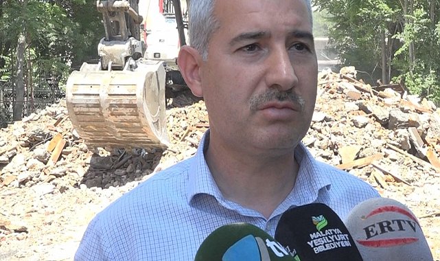 Yeşilyurt'ta yeni sağlık merkezi için eski binaların yıkımına hız verildi