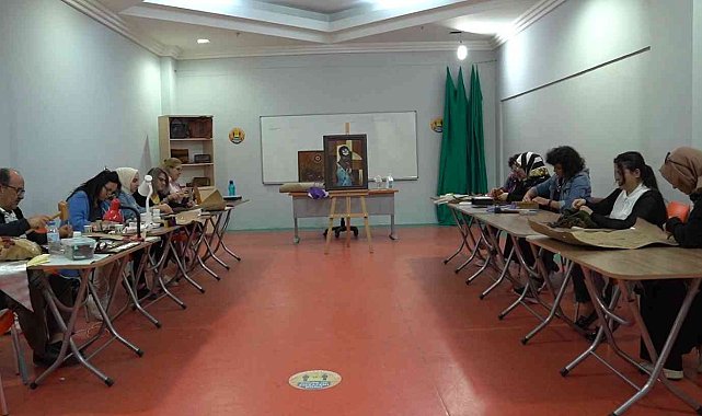 Yıldırım'da deri sanatının inceliklerini öğrendiler