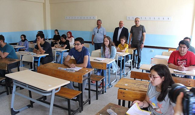 YKS öncesi 2 bin öğrenciden son prova